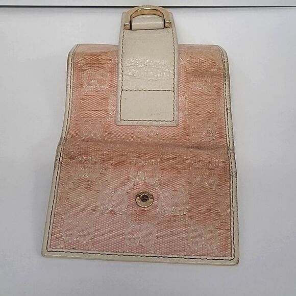 Authentic Gucci Keychain Holder - Picture 3 of 11